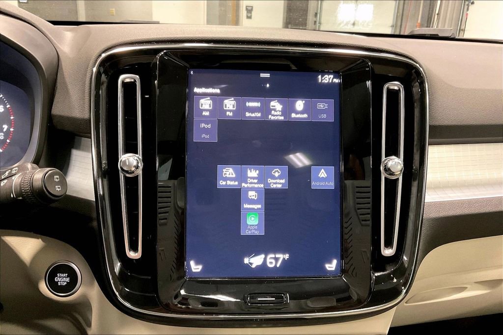 Used 2022 Volvo XC40 T5 Momentum w/ Climate Package AWD/4WD image 14