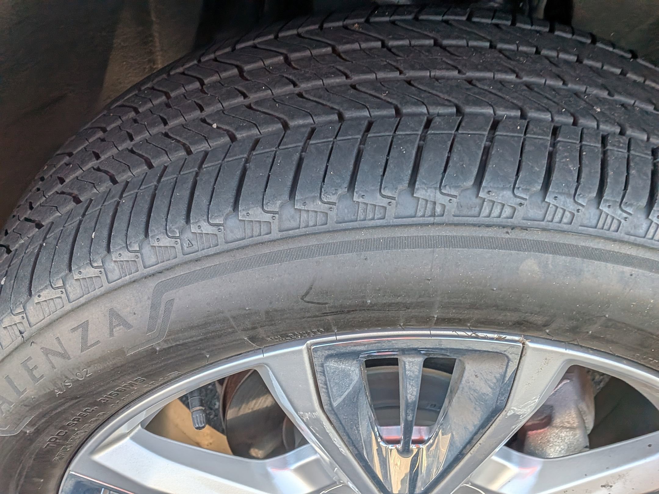 Certified 2024 Chevrolet Tahoe High Country w/ Premium Package AWD/4WD image 13