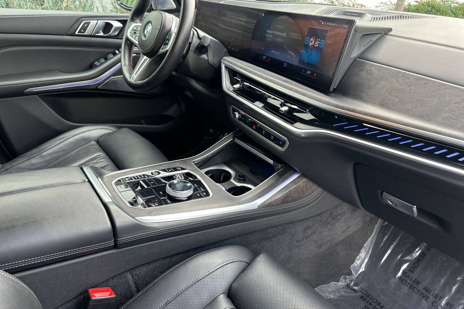 Used 2023 BMW X7 M60i w/ Executive Package image 17