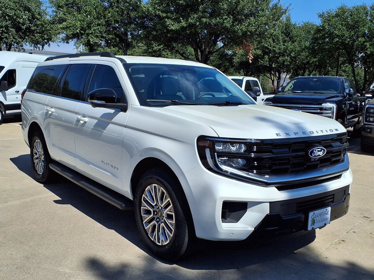 New 2027 Ford Expedition Max Platinum AWD/4WD image 3