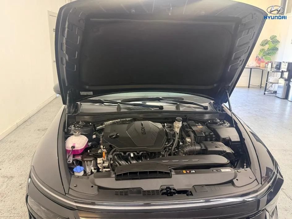 Used 2025 Hyundai Sonata SEL FWD image 10