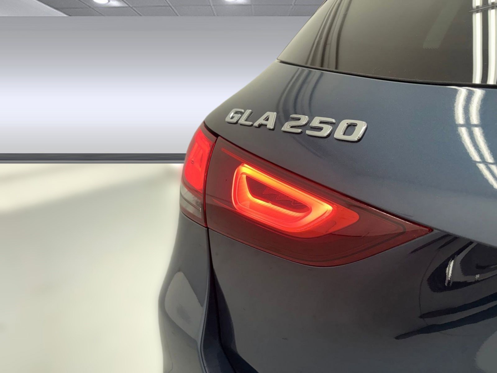 Certified 2022 Mercedes-Benz GLA 250 4MATIC image 11