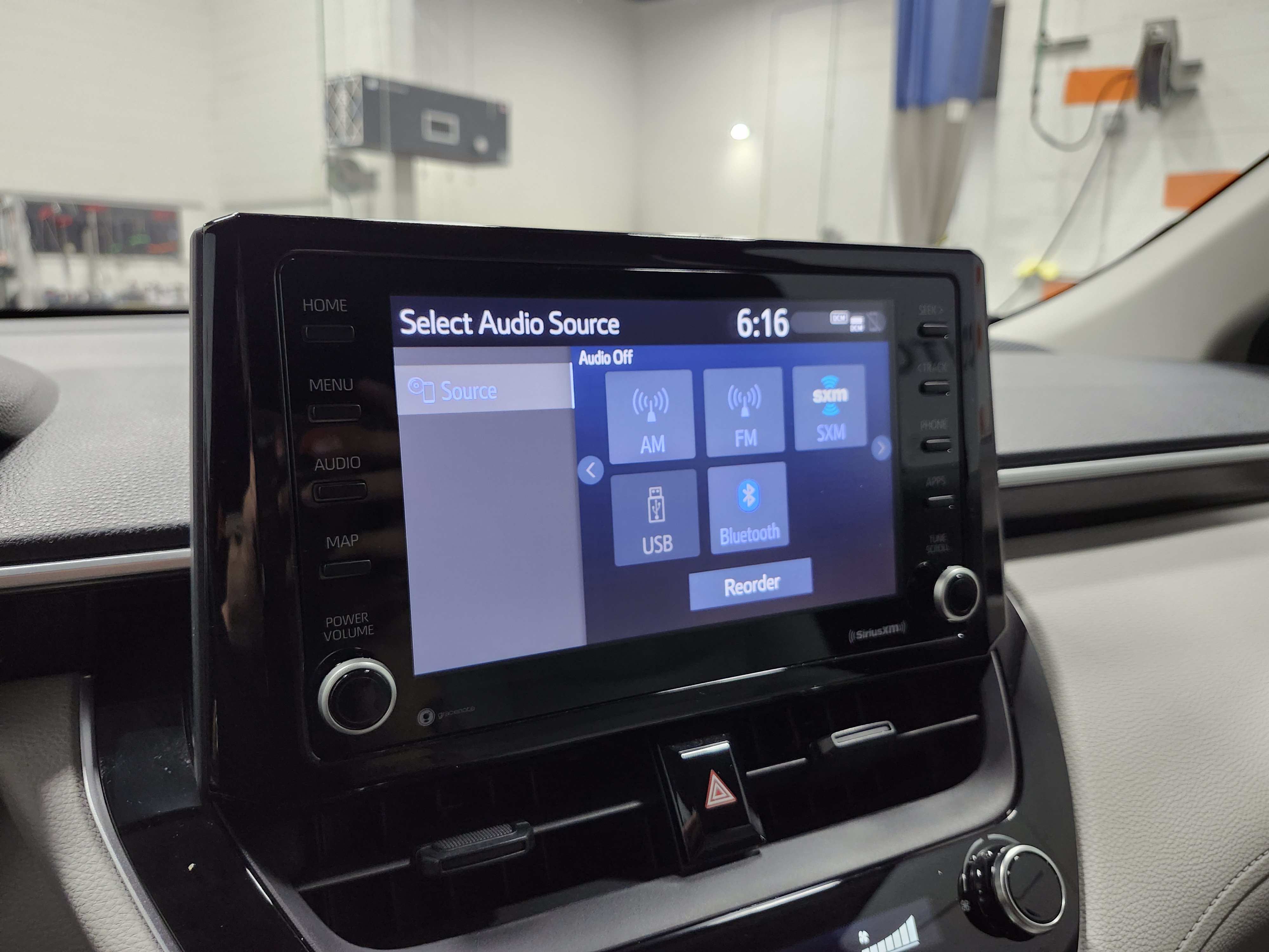 Used 2022 Toyota Corolla Cross LE FWD image 4