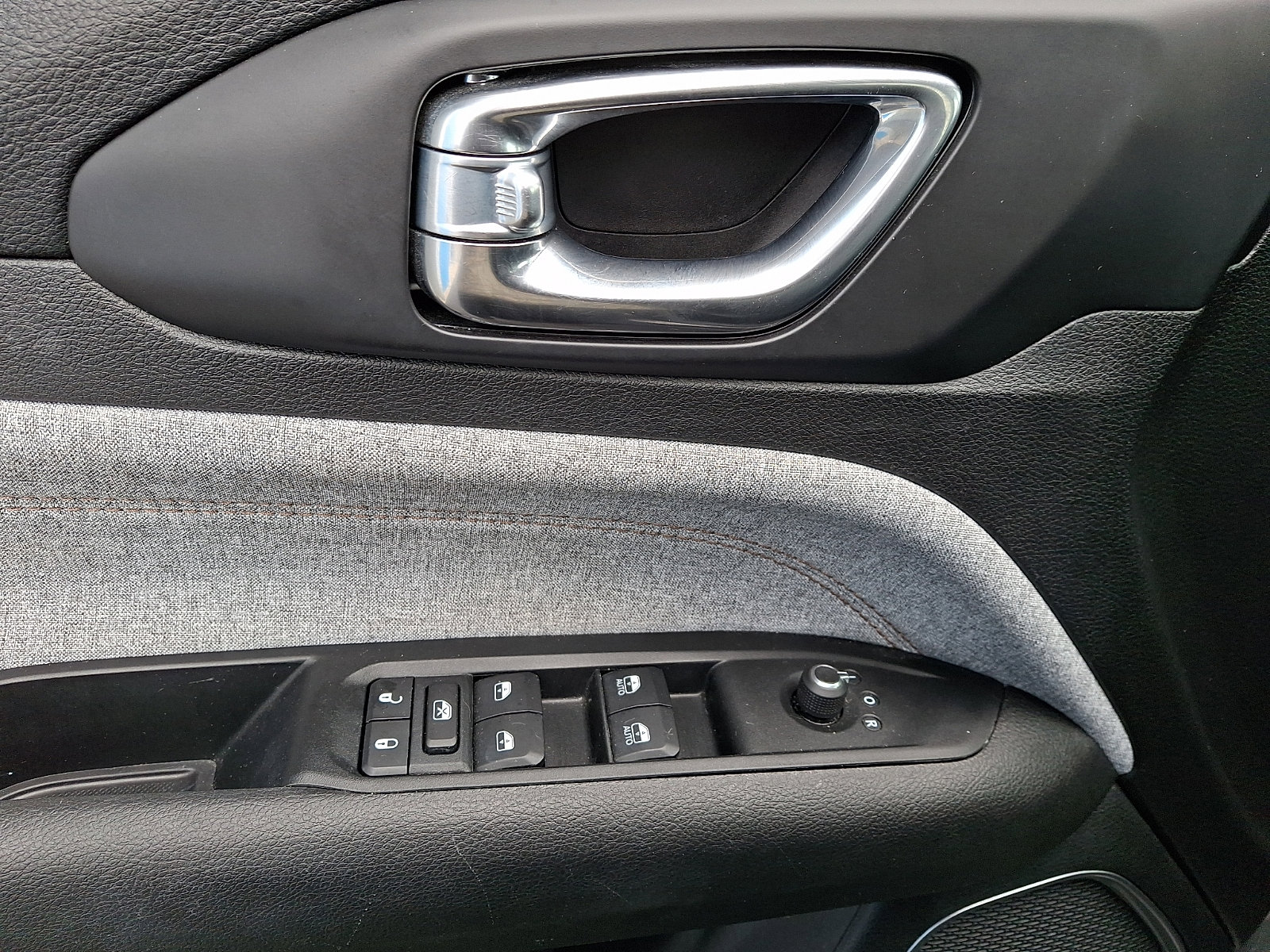 Used 2022 Jeep Compass Latitude image 12