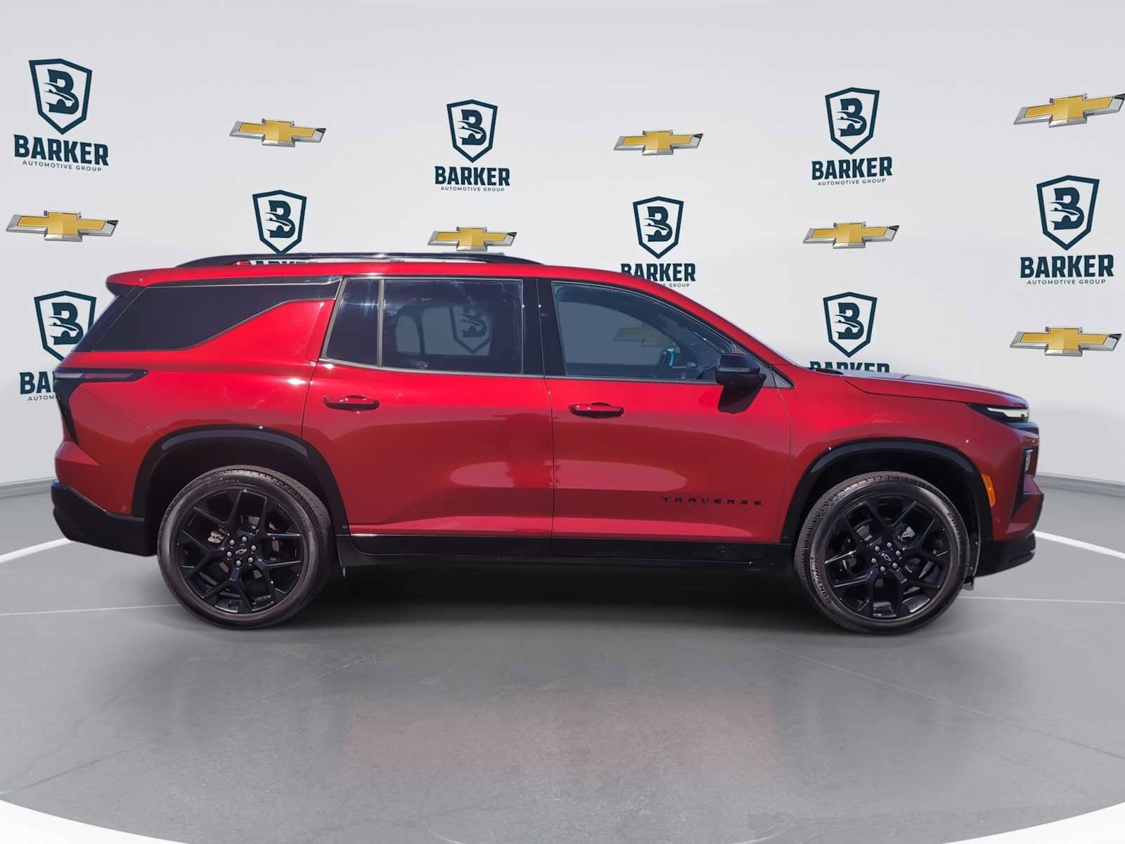 Used 2025 Chevrolet Traverse RS w/ LPO, Floor Liner Package AWD/4WD image 9