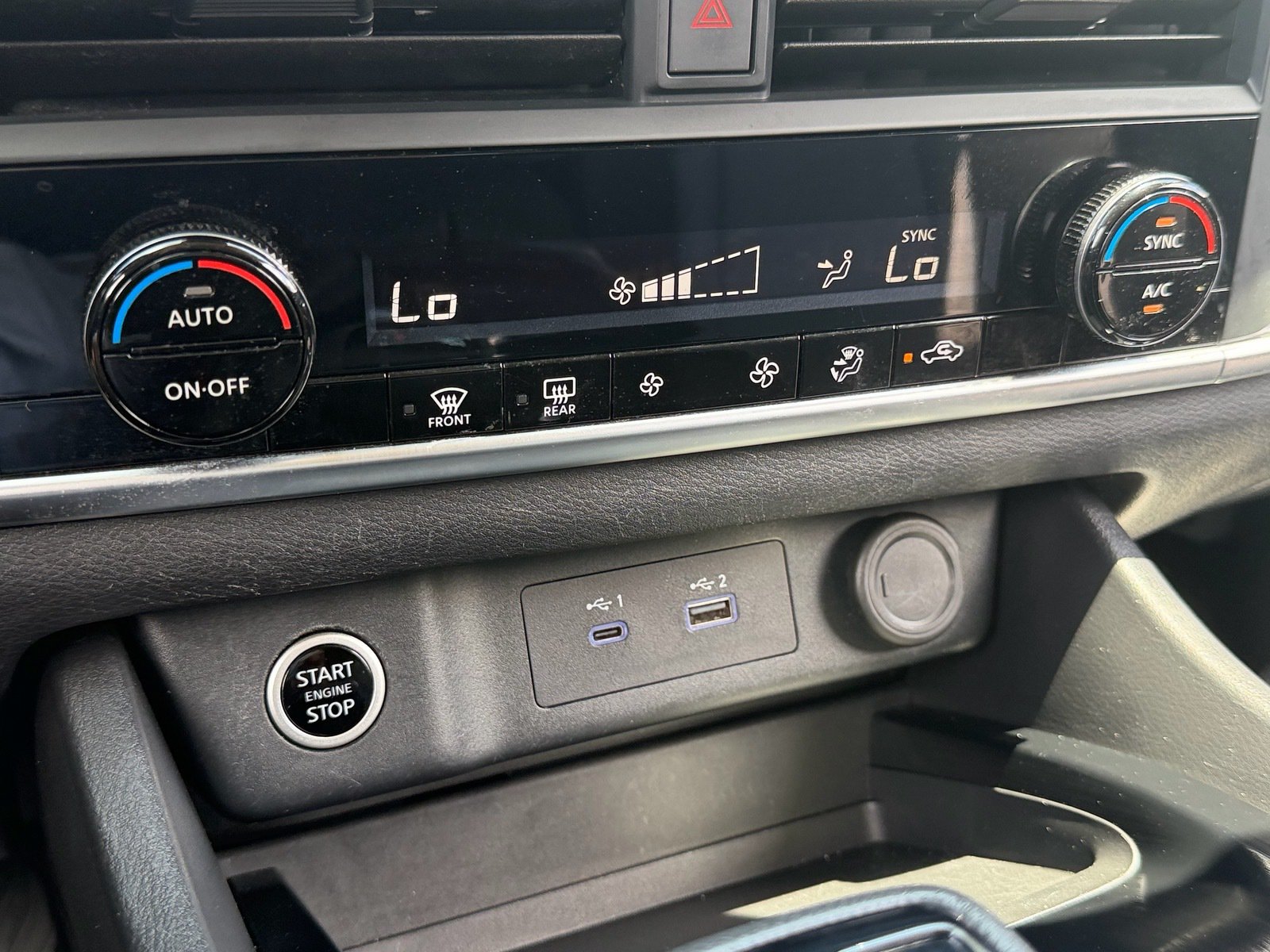 Certified 2023 Nissan Rogue SV FWD image 26