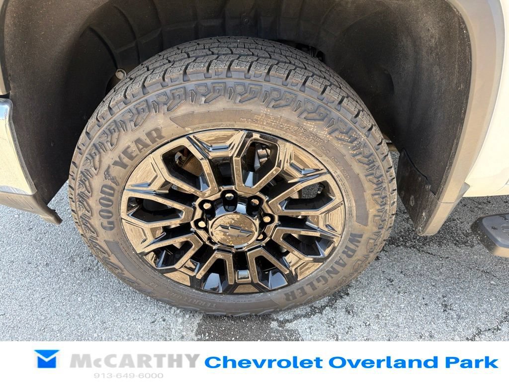 Used 2025 Chevrolet Silverado 2500 LT w/ Convenience Package AWD/4WD image 30