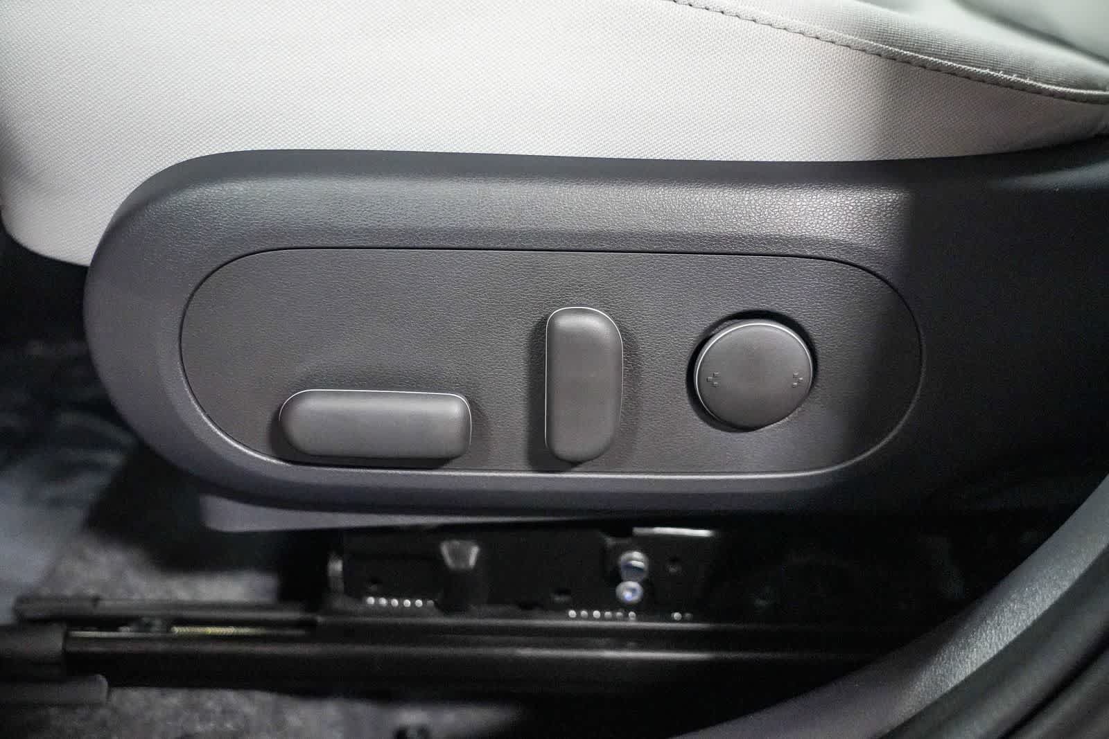 Used 2024 Hyundai Kona SEL w/ Convenience Package FWD image 21
