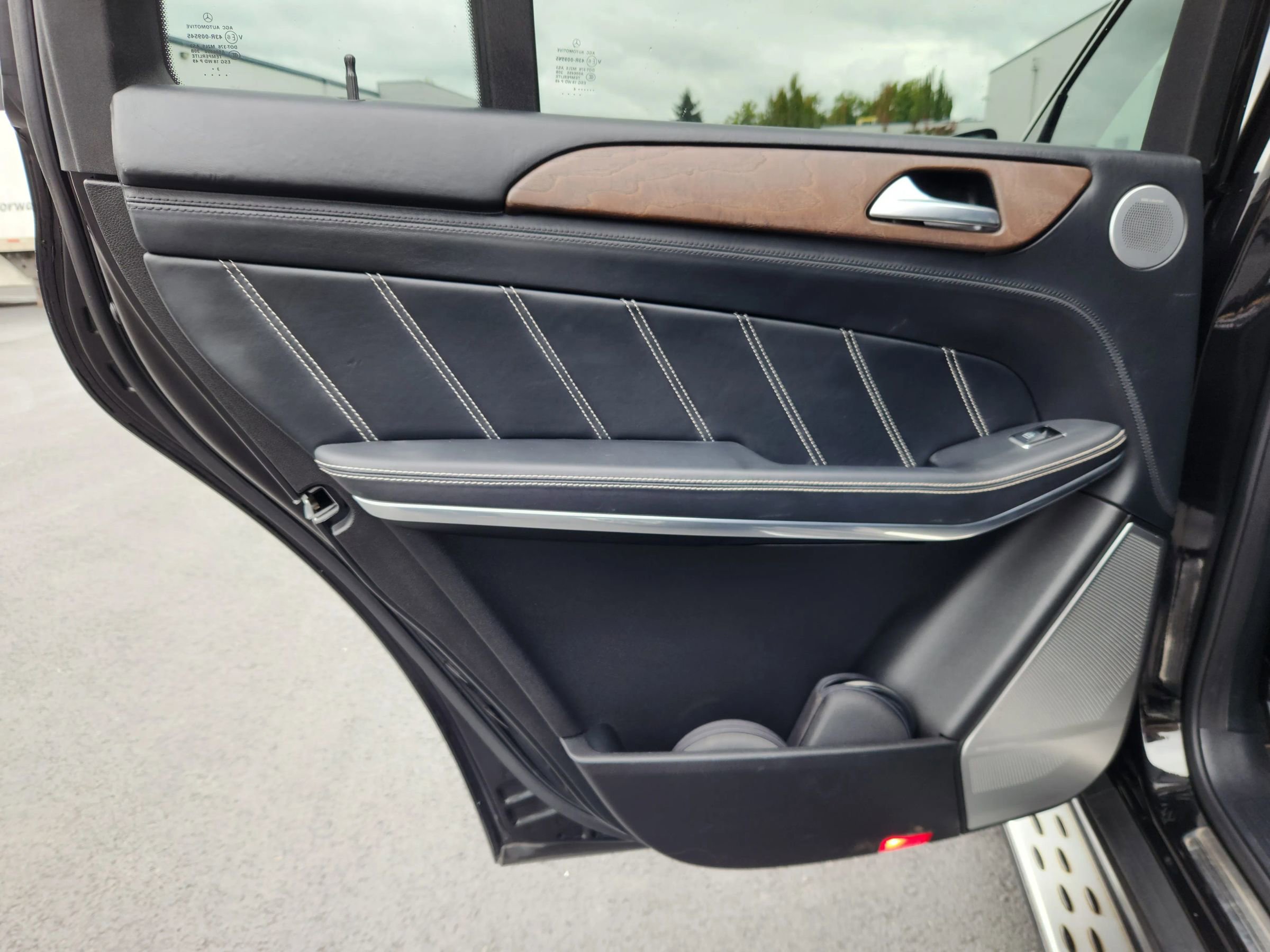 Used 2014 Mercedes-Benz GL 63 AMG 4MATIC w/ Accessory Chrome Package image 19