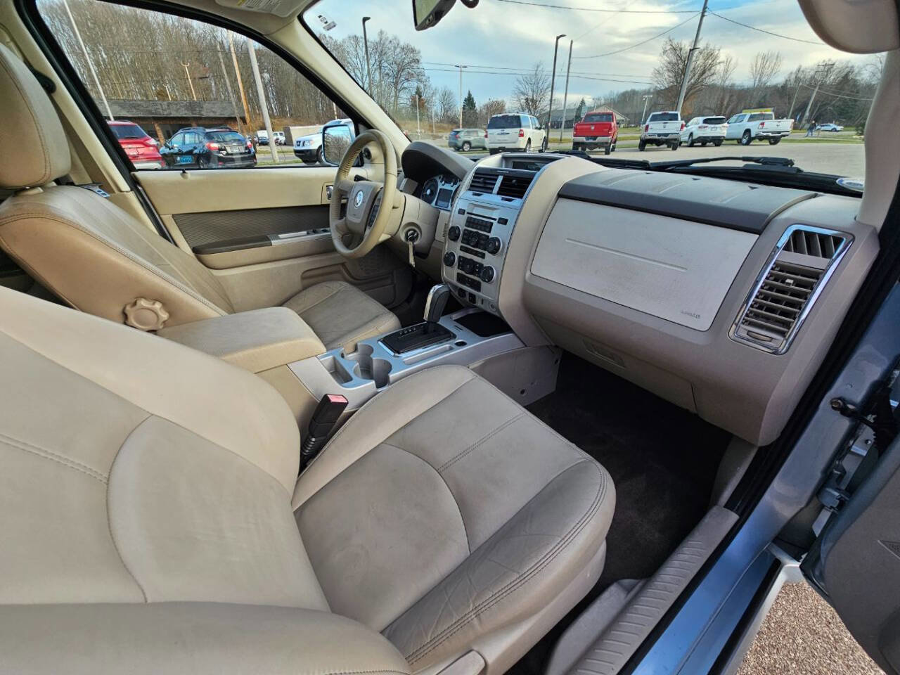 Used 2009 Mercury Mariner Premier image 26