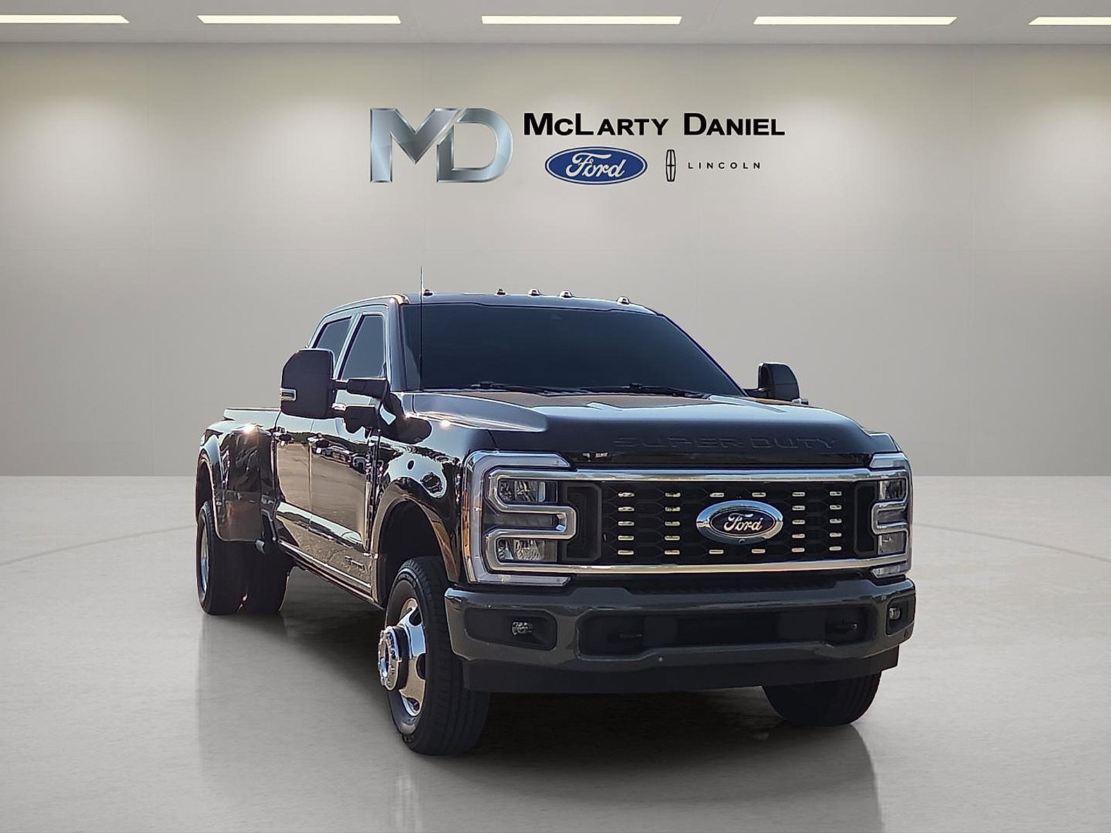 Certified 2026 Ford F350 King Ranch AWD/4WD image 1