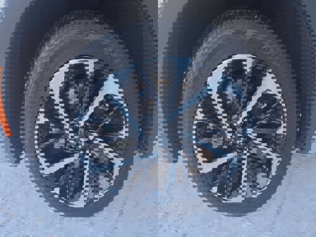 Used 2023 Mitsubishi Outlander SEL image 9