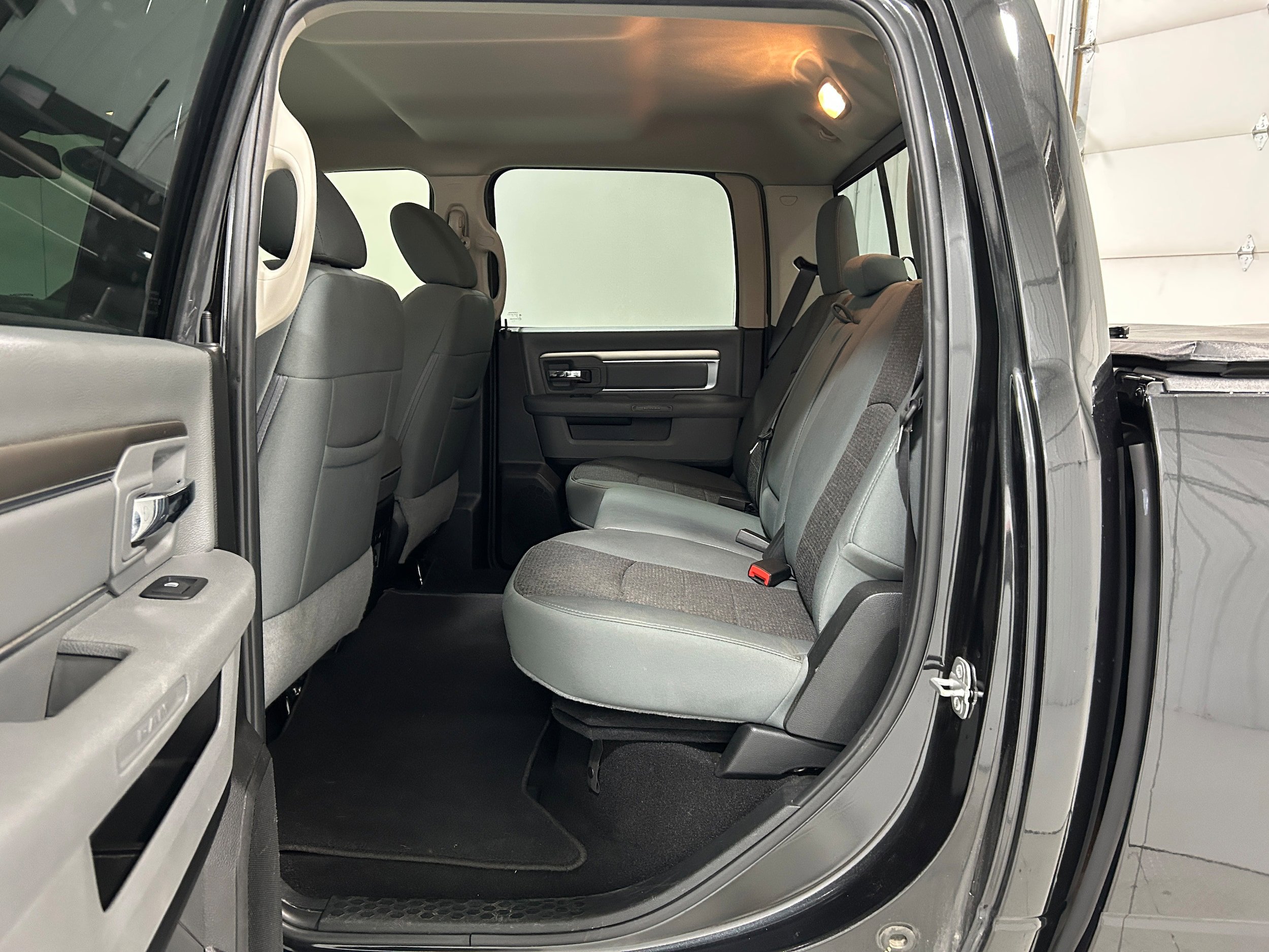 Used 2018 RAM 1500 Big Horn AWD/4WD image 28