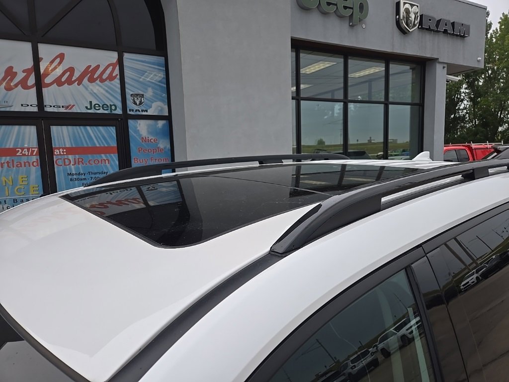 Used 2023 Honda Pilot Elite image 19