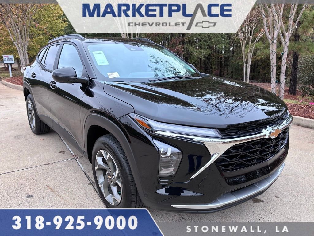 Used 2026 Chevrolet Trax LT w/ Driver Confidence Package FWD image 1