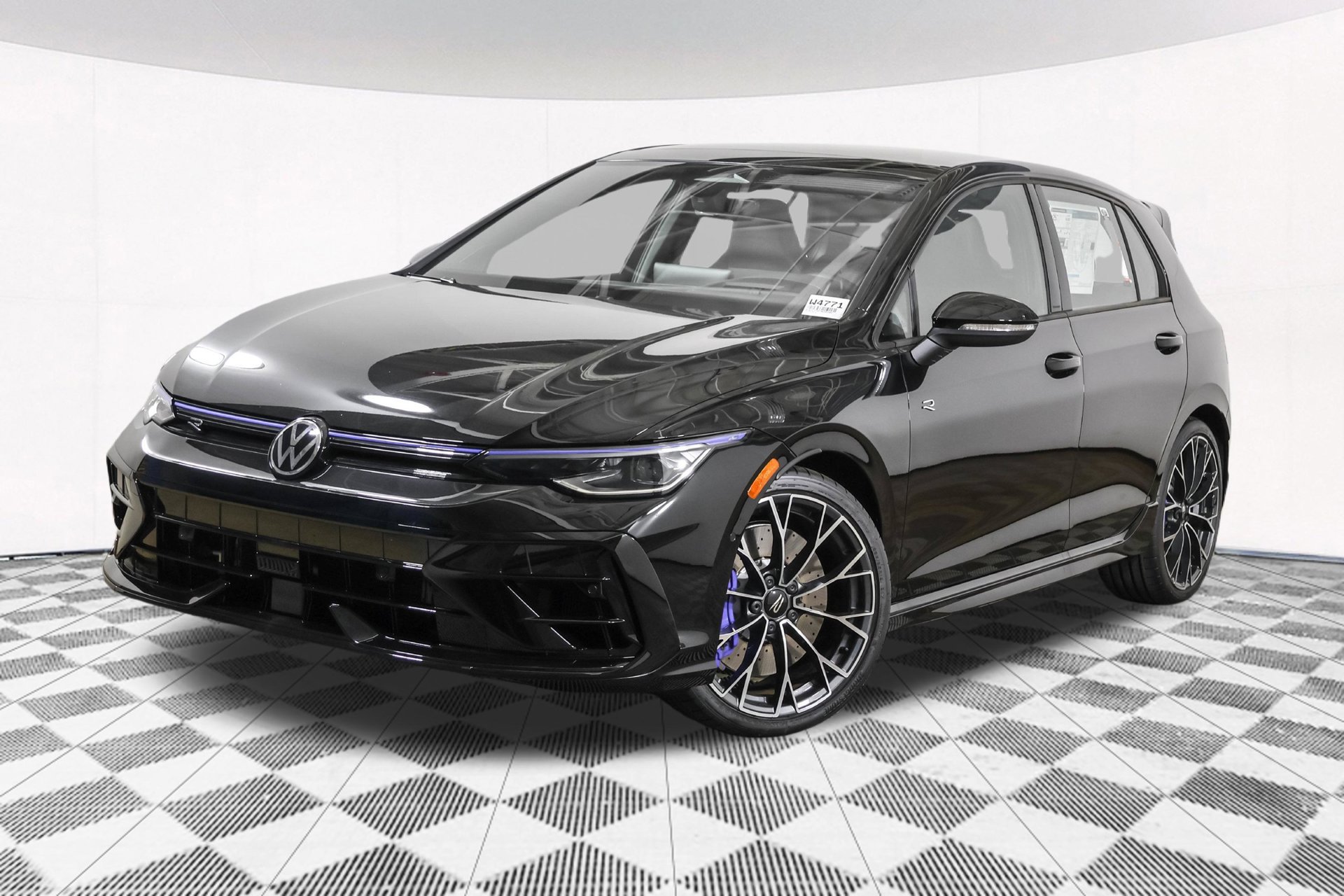 New 2026 Volkswagen Golf AWD/4WD image 2