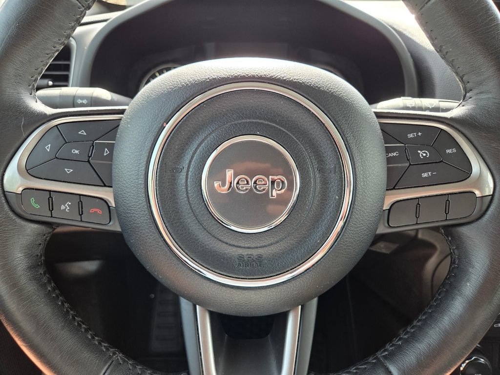 Certified 2022 Jeep Renegade Latitude w/ Convenience Group AWD/4WD image 32