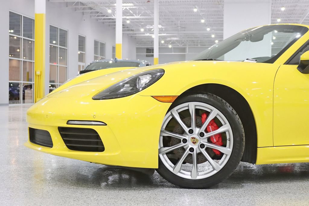 Used 2019 Porsche 718 Boxster S RWD image 3