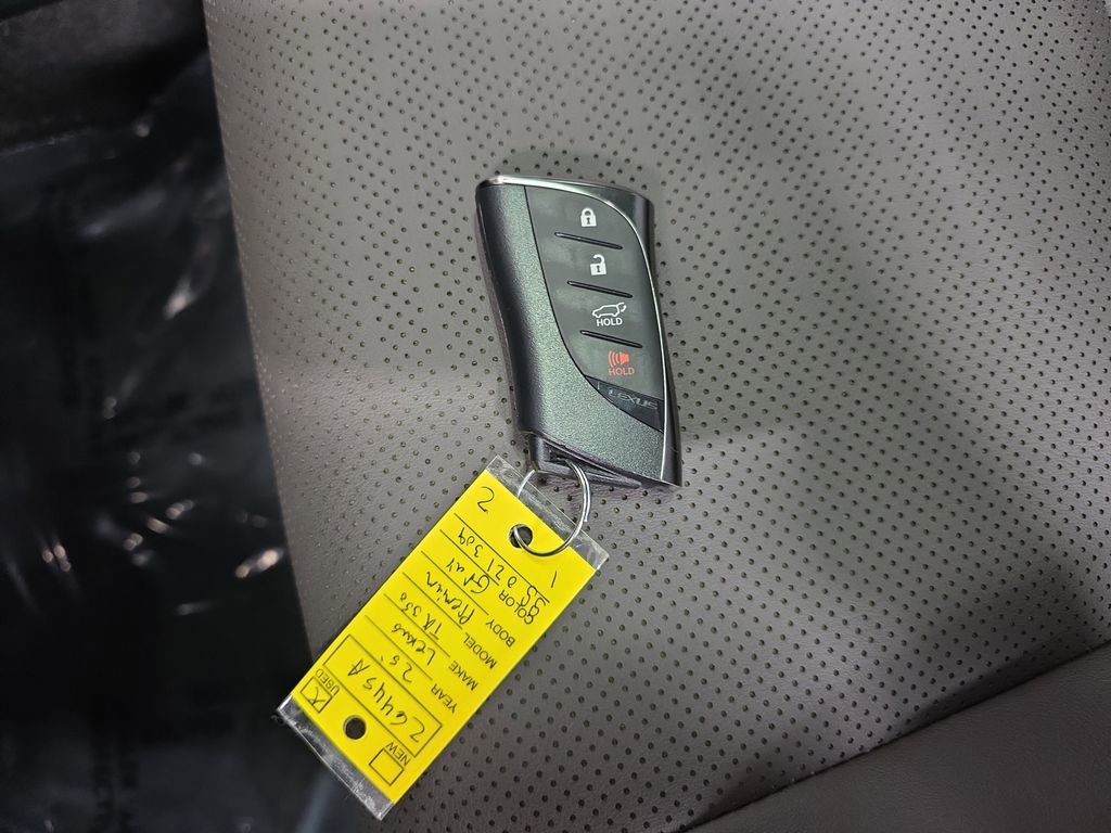 Used 2025 Lexus TX 350 AWD w/ Technology Package image 33