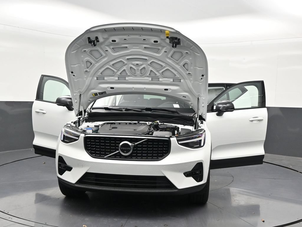 New 2026 Volvo XC40 B5 Plus w/ Climate Package AWD/4WD image 34