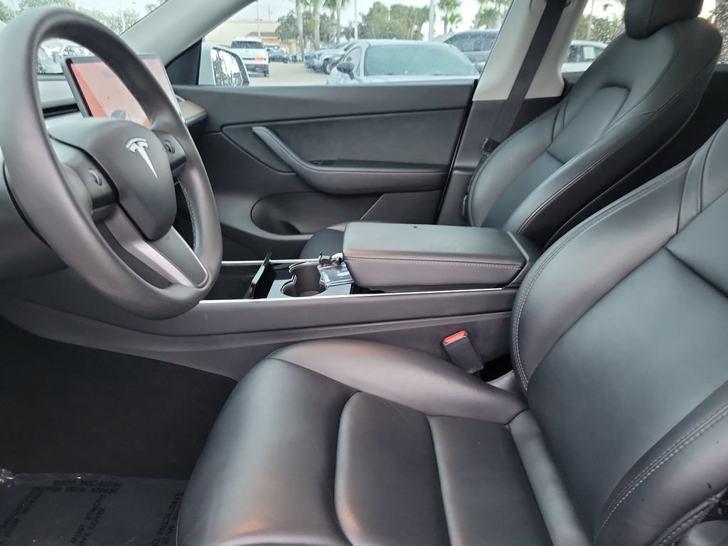 Used 2021 Tesla Model Y Long Range AWD/4WD image 21