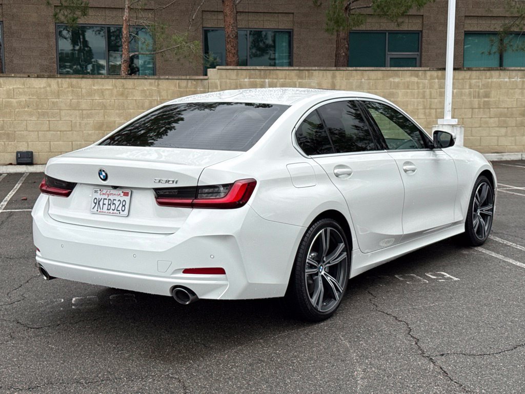 Used 2024 BMW 330i Sedan w/ Convenience Package RWD image 8