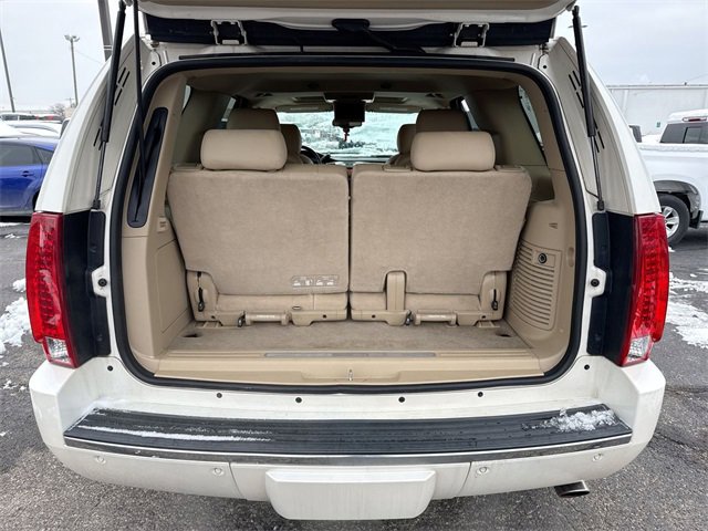 Used 2013 Cadillac Escalade Luxury image 14