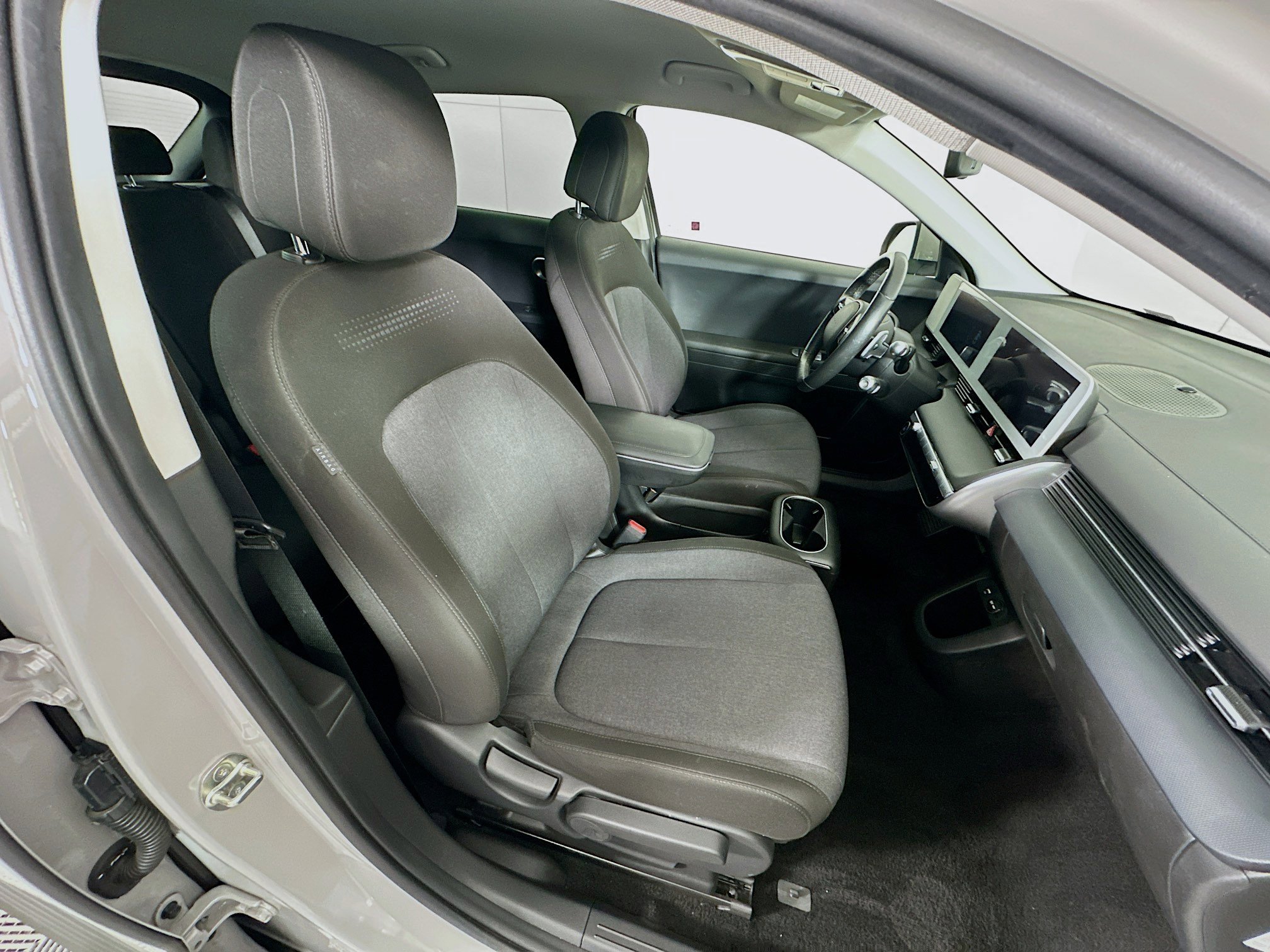 Used 2024 Hyundai Ioniq 5 SEL RWD image 31