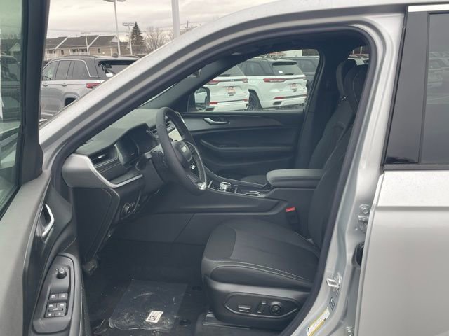 New 2025 Jeep Grand Cherokee L Laredo AWD/4WD image 15