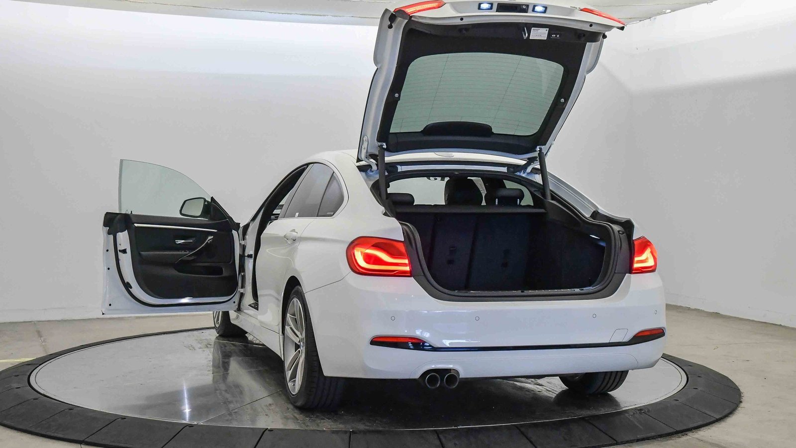 Used 2019 BMW 430i Gran Coupe w/ Convenience Package image 29