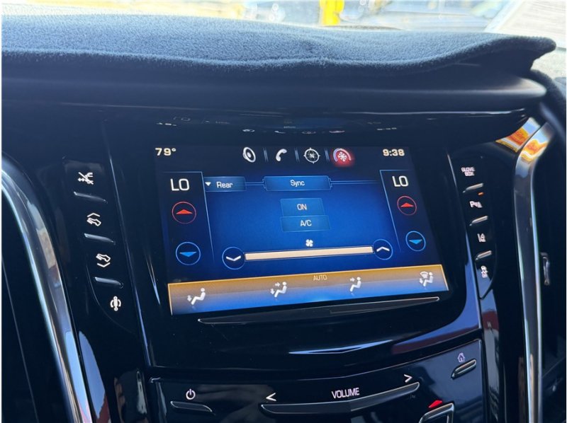 Used 2015 Cadillac Escalade ESV Platinum AWD/4WD image 53