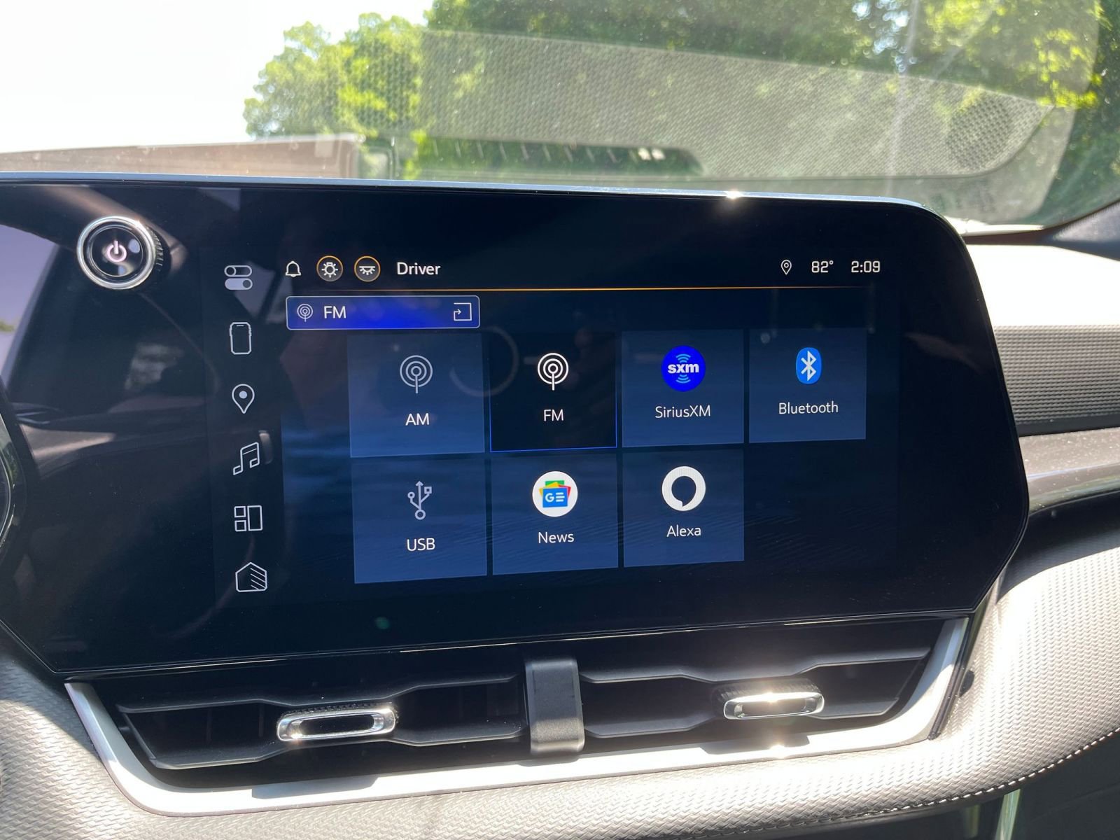 Used 2025 Chevrolet Equinox LT FWD image 33