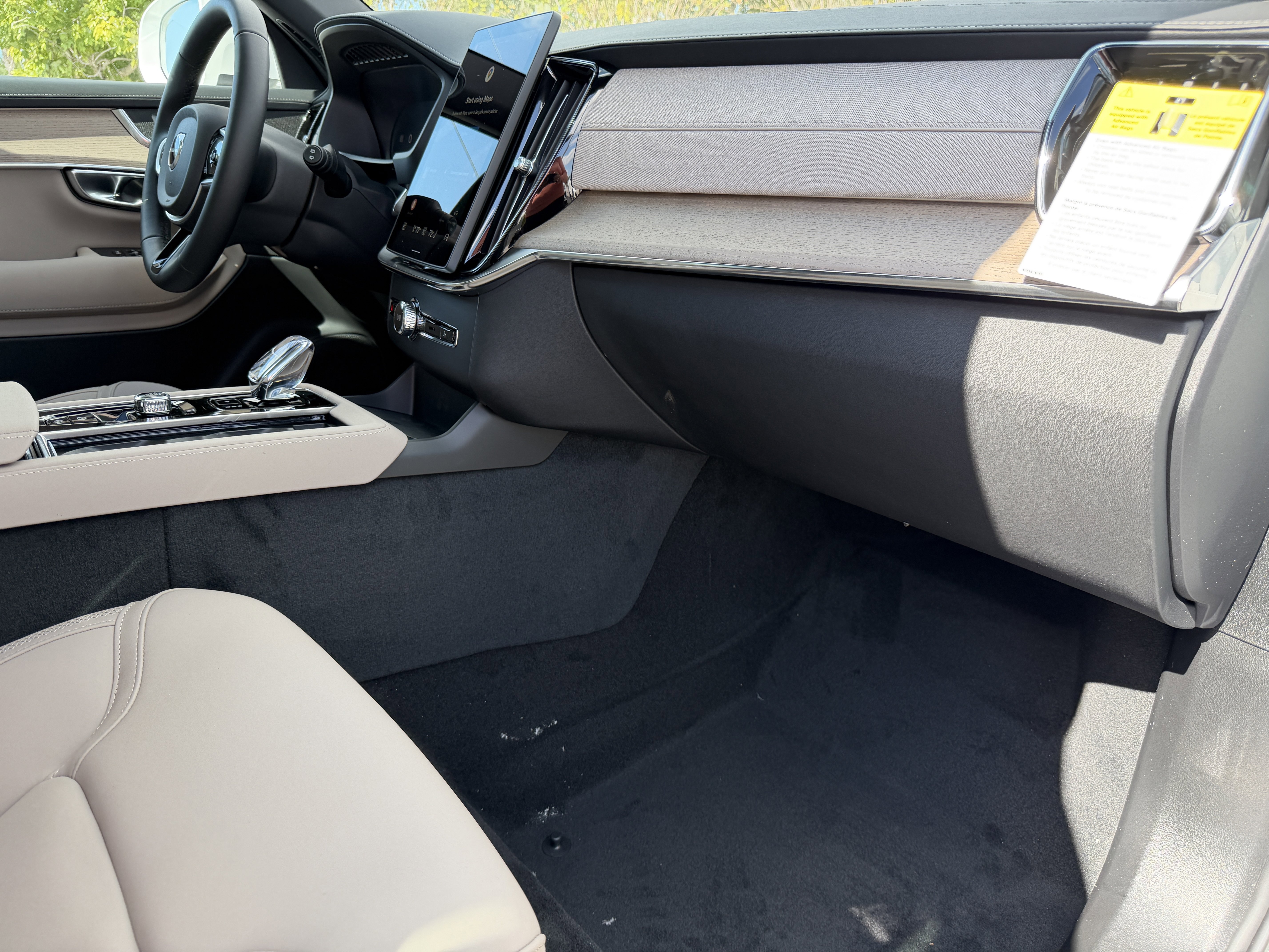 New 2026 Volvo XC90 B5 Core w/ Protection Package image 11