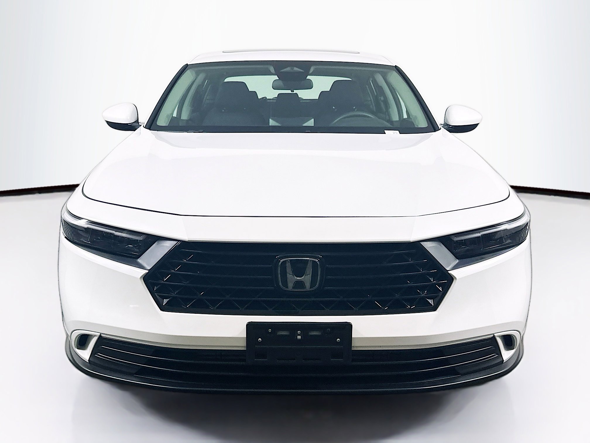 Used 2024 Honda Accord EX image 2