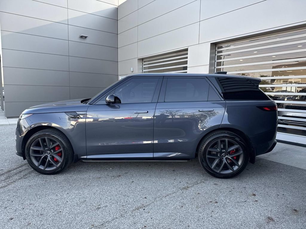 Certified 2025 Land Rover Range Rover Sport Dynamic SE image 4