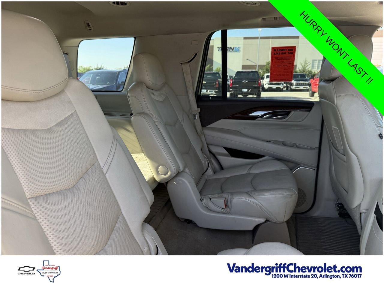 Used 2015 Cadillac Escalade Premium RWD image 24