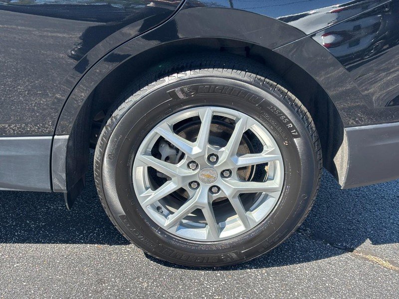 Certified 2024 Chevrolet Equinox LT w/ LPO, Floor Liner Package image 9