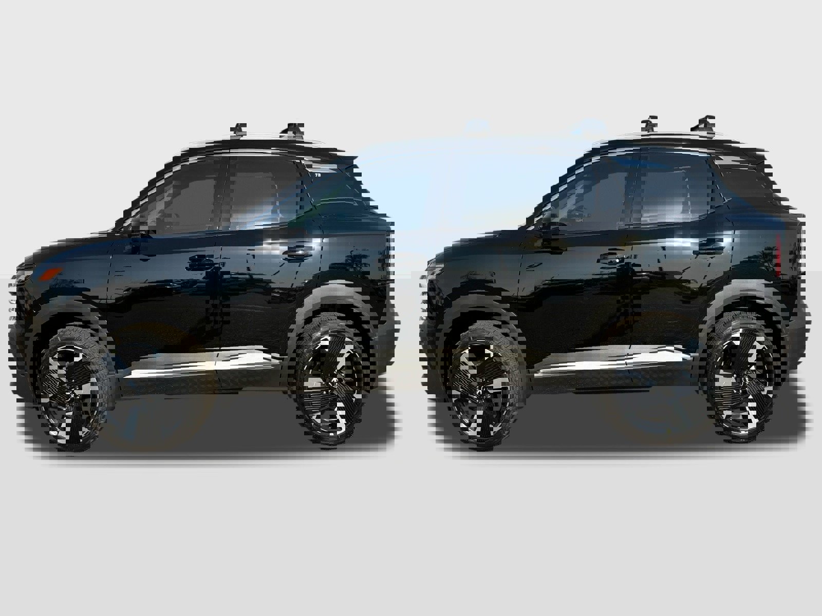 New 2025 Nissan Kicks SR image 2