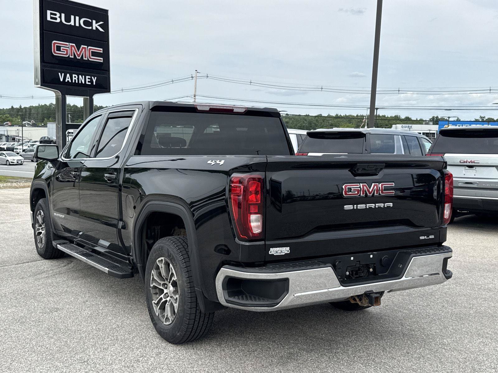 Used 2022 GMC Sierra 1500 SLE AWD/4WD image 4