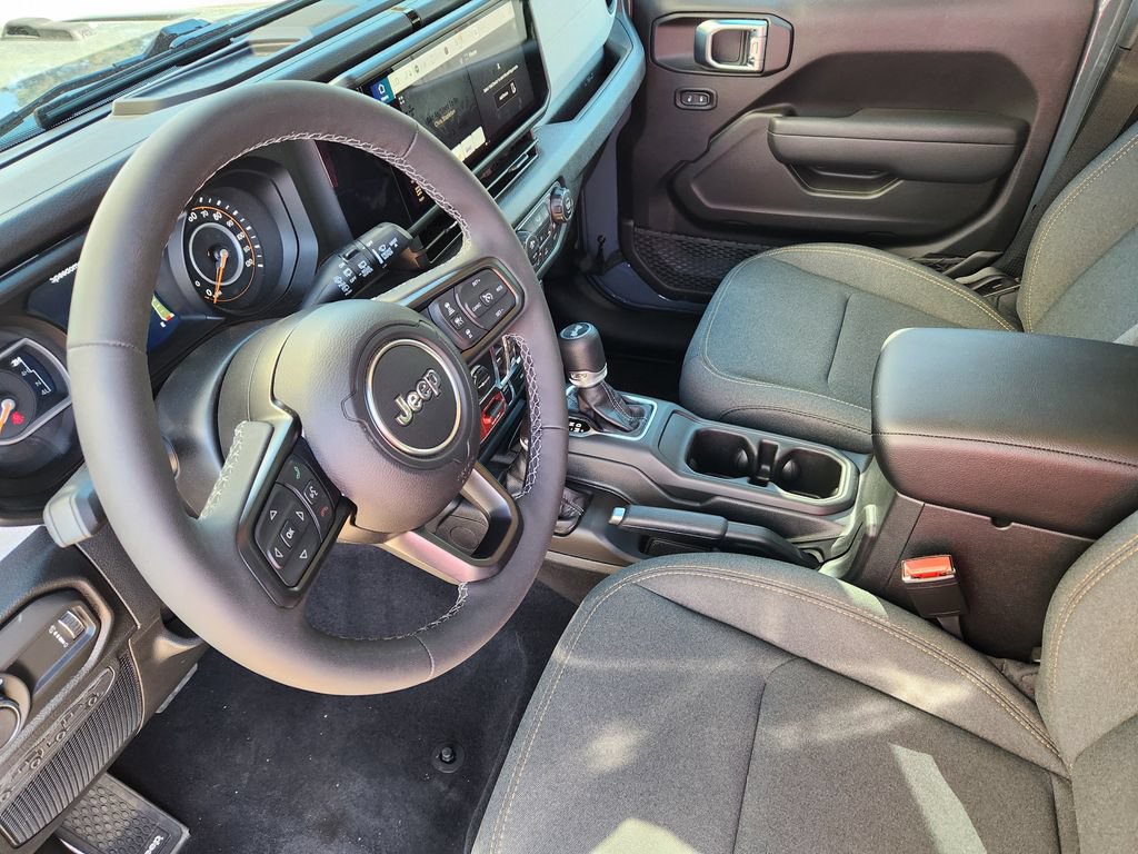 Used 2026 Jeep Wrangler Unlimited Sport AWD/4WD image 7