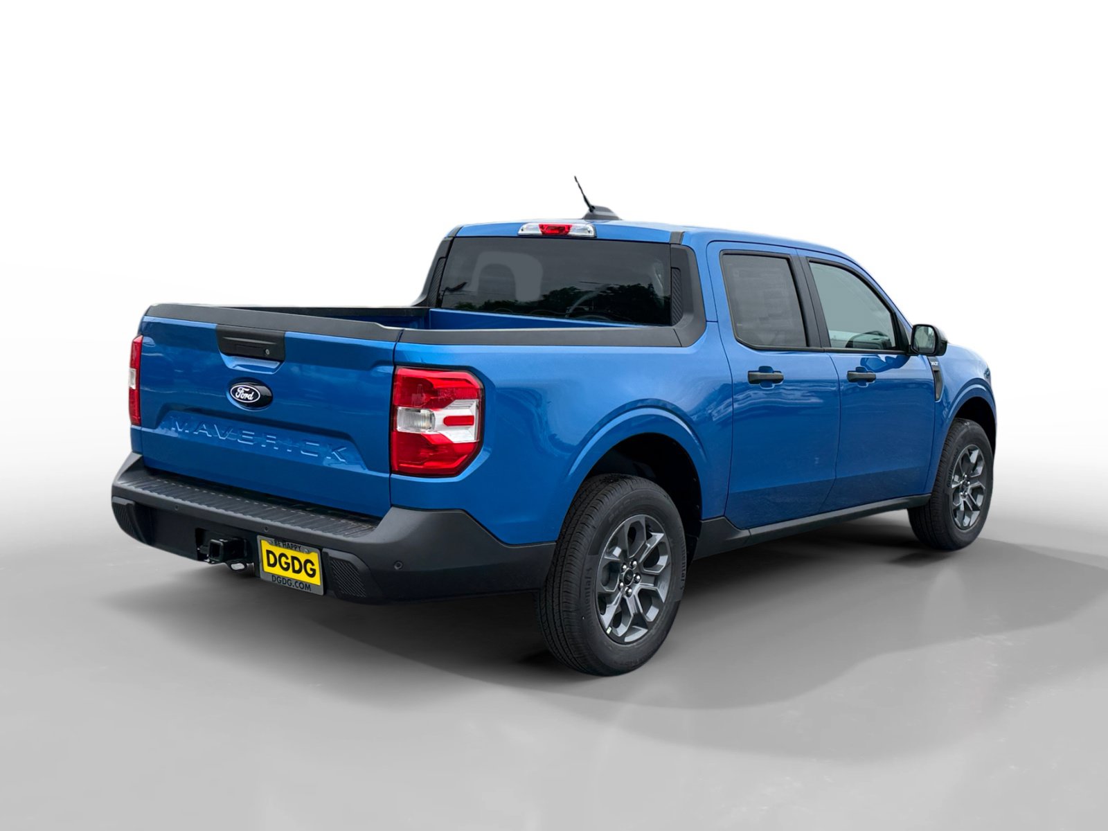 New 2026 Ford Maverick XLT w/ XLT Luxury Package FWD image 5
