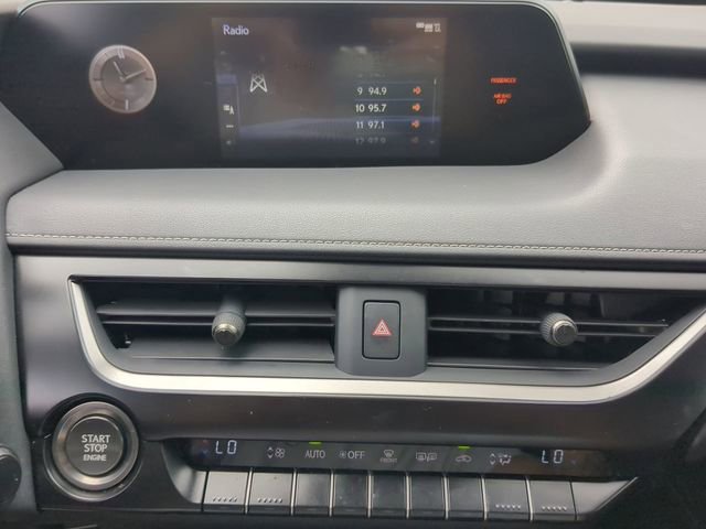 Used 2022 Lexus UX 200 w/ Accessory Package (Z2) FWD image 21