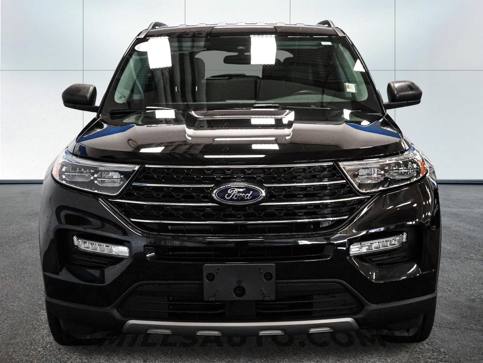 Used 2024 Ford Explorer XLT w/ Equipment Group 202A AWD/4WD image 12