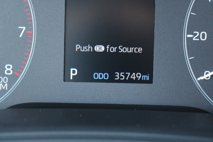 Used 2025 Toyota Corolla Cross AWD Hybrid w/ Moonroof Package image 28