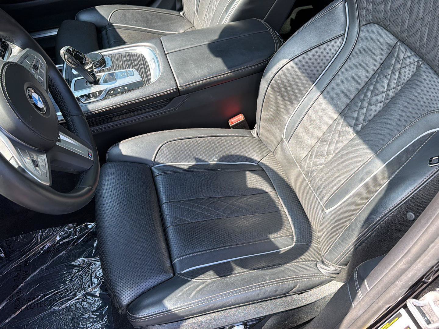 Used 2022 BMW 750i xDrive w/ Executive Package AWD/4WD image 31