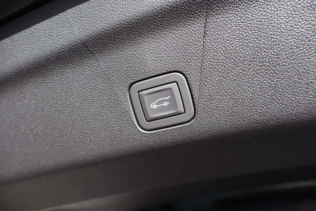 New 2026 Chevrolet Suburban High Country image 44