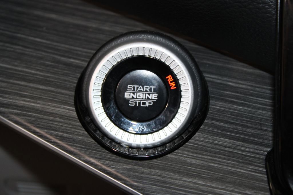 Used 2024 Jeep Wagoneer Series II image 30