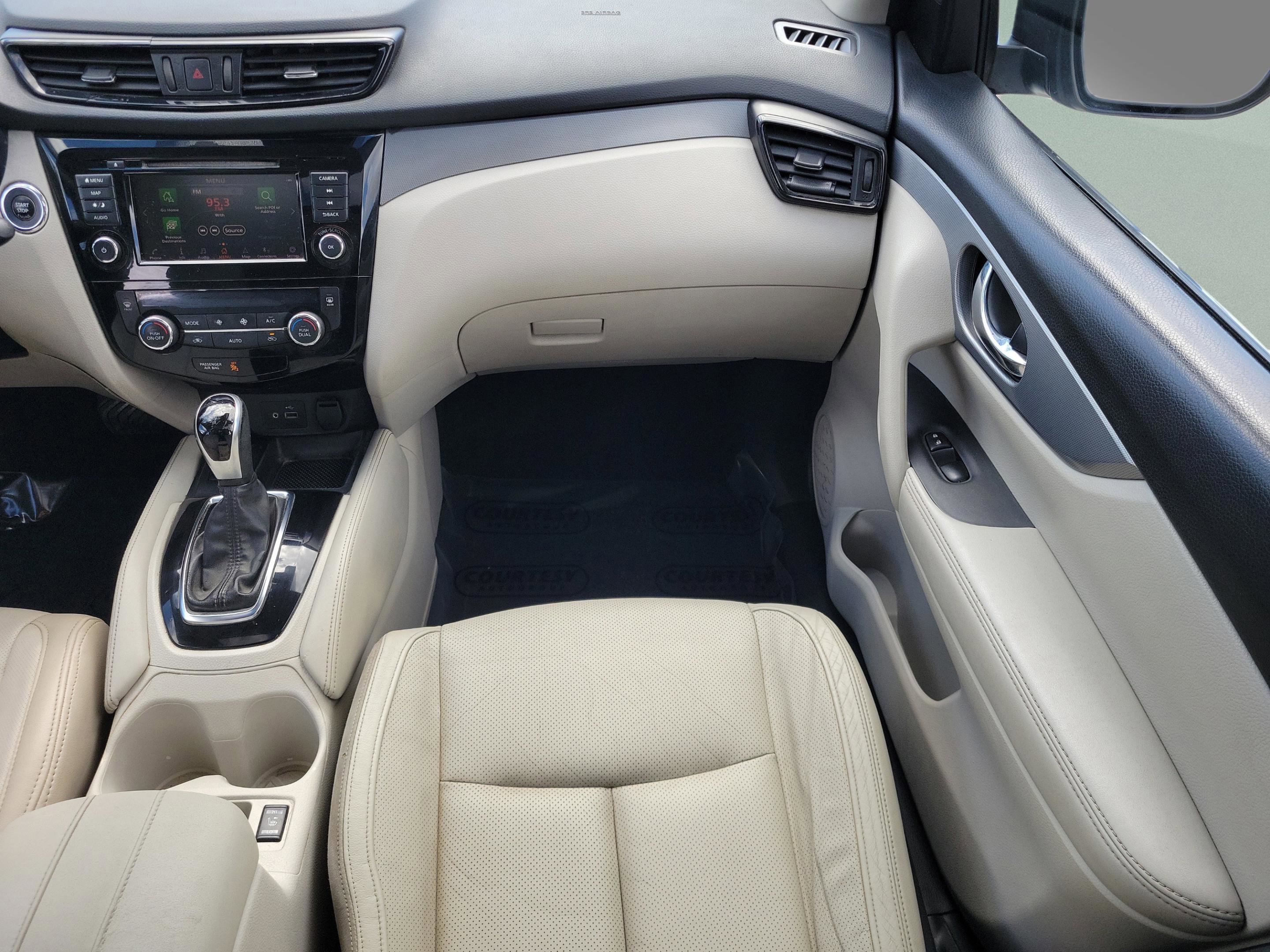 Used 2020 Nissan Rogue Sport SL w/ Premium Package image 17