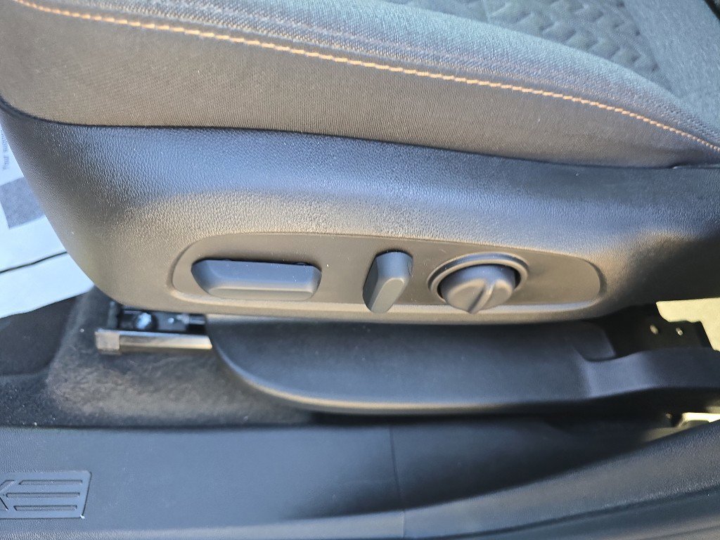 Used 2022 Chevrolet Equinox LT image 19