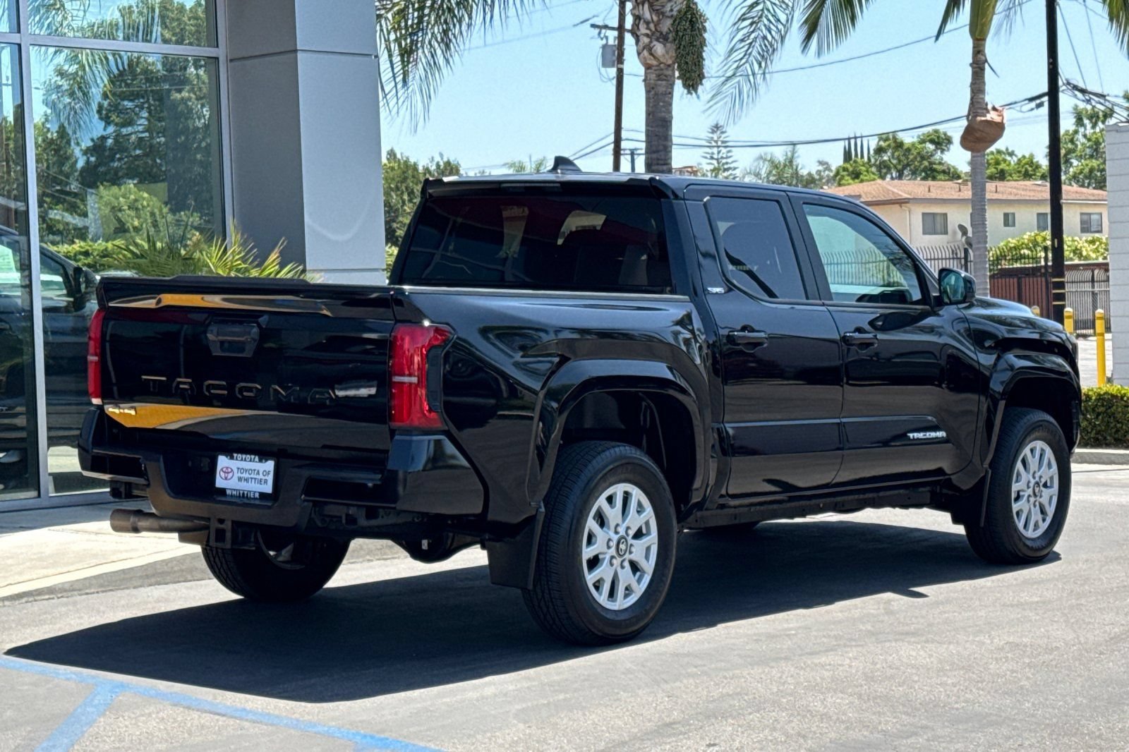 Certified 2024 Toyota Tacoma SR5 AWD/4WD image 5